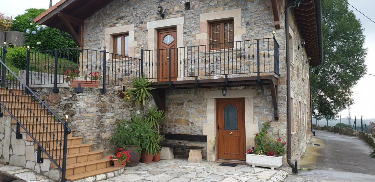 La Casa Del Acebal Guest House Solorzano Екстериор снимка
